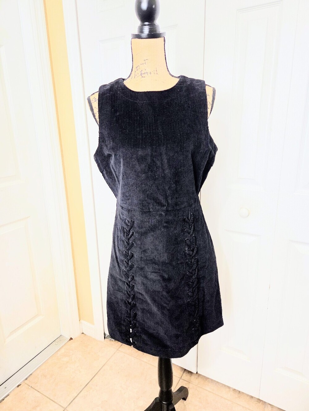 Sleeveless Black Corduroy Lace-Up Dress